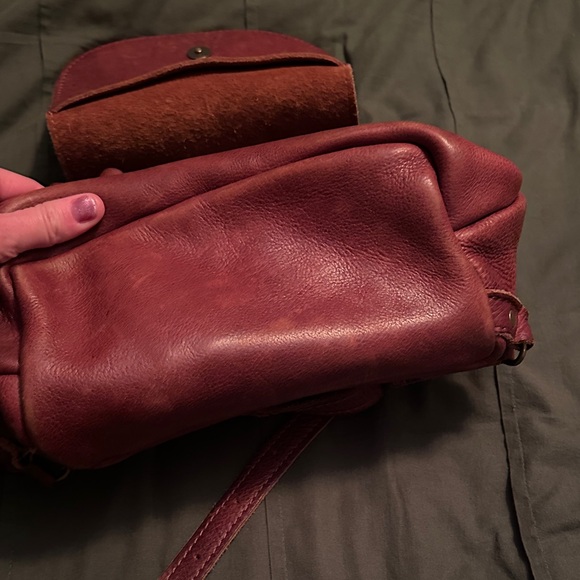 Portland Leather Brown Bucket Backpack - Picture 5 of 10